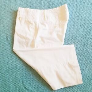STUDIO Y White Capri Cropped Pants. Size 11/12
